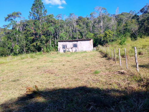 Casa Com 3 Cômodos 3x3 ,e 1 Banheiro Com Possibilidade De Au