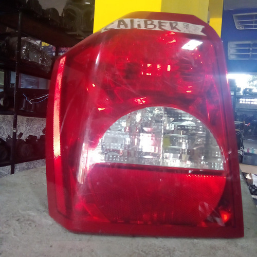 Faro Trasero De Dodge Caliber