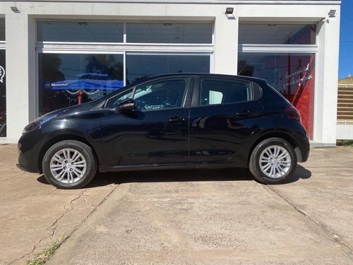 Peugeot 208 Allure 1.6 Tiptronic Nav