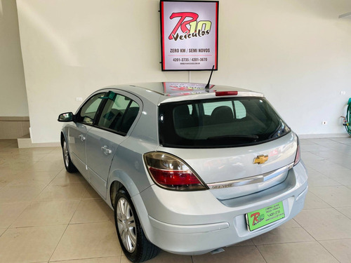 Imagem 4 de 8 de Chevrolet Vectra 2.0 Mpfi Gt Hatch 8v Flex 4p Manual