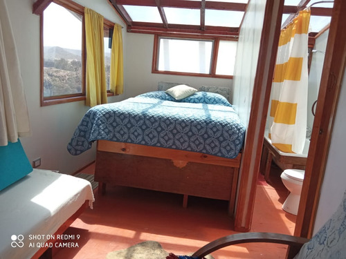 Casa De 3 Pisos Con Vista Al Mar En Frente A Pichidangui