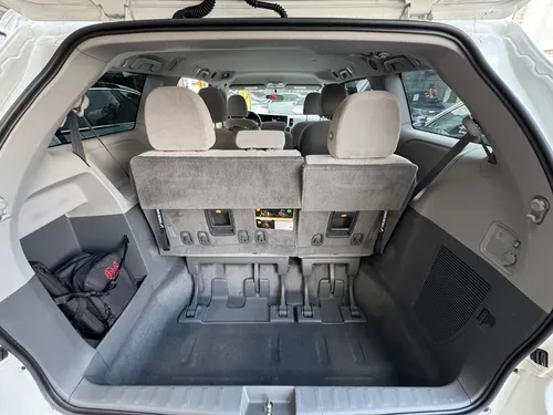 Toyota Sienna 3.5 Le At