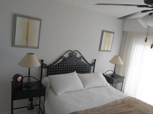Imagen 9 de 17 de Excelente Apartamento De 2 Dormitorios En Edificio Palm Beach - Playa Mansa