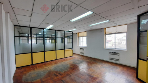 Oficina 10 Ambientes (dividida En 2 C/entr Indep) En Mitre Al 600 - 250 M2 - Centro