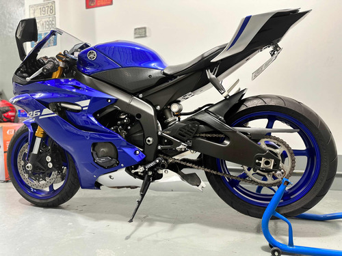 Yamaha R6