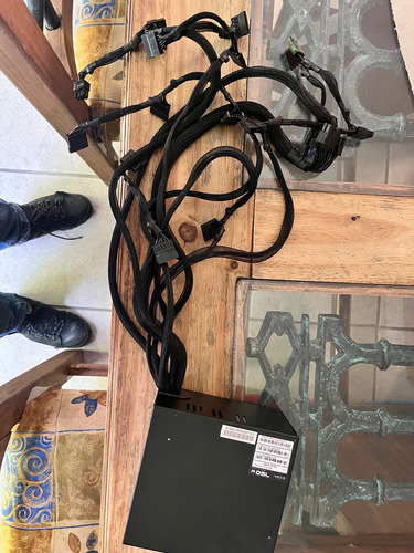 Fuente De Poder Evga 750w Negro (Usado)