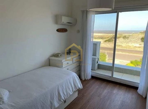 Imagen 10 de 12 de Casa Frente Al Mar 5 Dormitorios En La Barra, Punta Del Este +piscina +parrillero