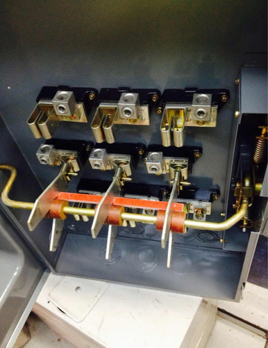 Interruptor De Navajas 3 Polos 200 Amp Doble Tiro Square D