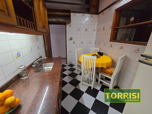 Venta - 5 Amb Ph C/patio Y Cochera/local - Campichuelo 300