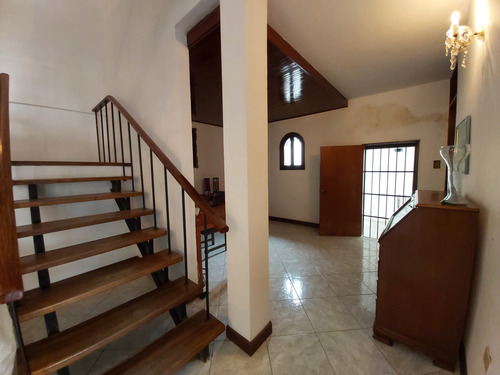 Imagen 2 de 27 de Venta Casa 500mt2 4h+est+serv /5b+serv /4p El Cafetal
