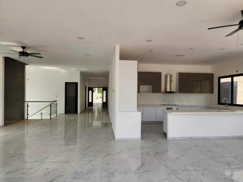 Imagen 3 de 15 de Moderna Casa En Venta! A Estrenar
