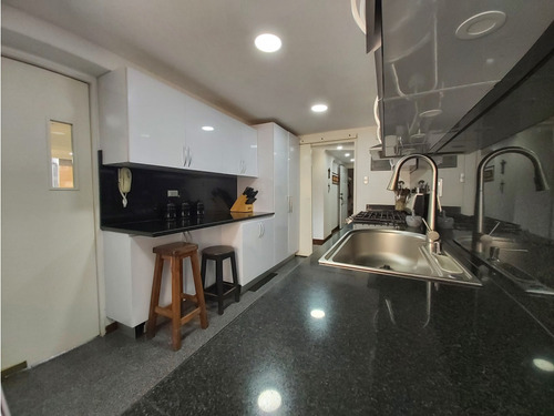 Los Naranjos. Apartamento En Venta 128mt2 3h/2b/2p