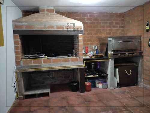 Imagen 17 de 30 de Zona Arrué Y Bouchez. Chalet 3 Ambientes Reciclado. Venta O Permuta.