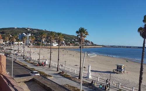 Imagen 11 de 17 de Alquilo Apto Piriapolis ,frente A La Playa, , Pleno Centro