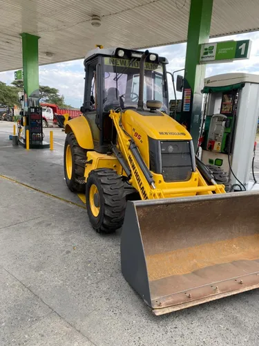Retro Excavadora New Holland B95b Pajarita