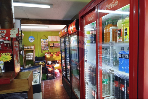 Casa Y Negocio En Venta En Pucón