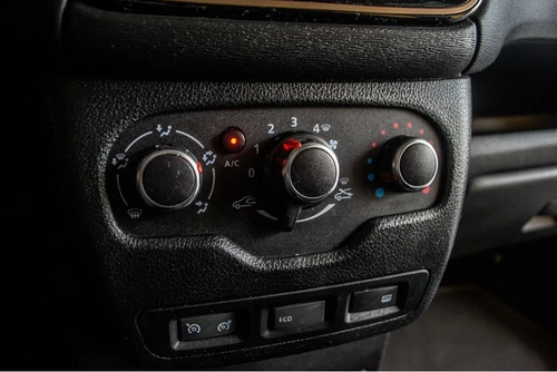 Imagen 12 de 25 de Renault Kangoo Stepway 1.5 5 Asientos