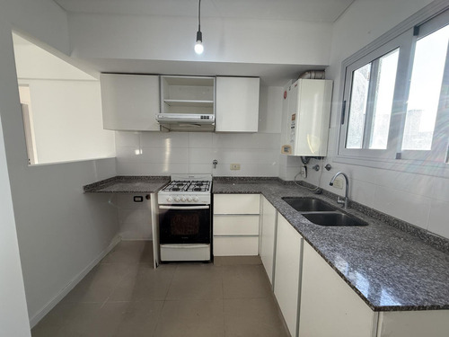 Departamento De 3 Ambientes - Castelar Centro