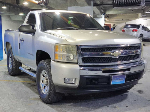 Imagen 3 de 11 de Chevrolet Silverado Lt 4x4