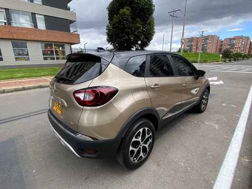 Renault Captur 1.3T Intens Cvt
