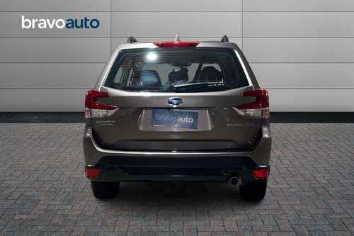 Subaru (in) 2.0 Dynamic Eyesight At 4x4 Hibrido 5p