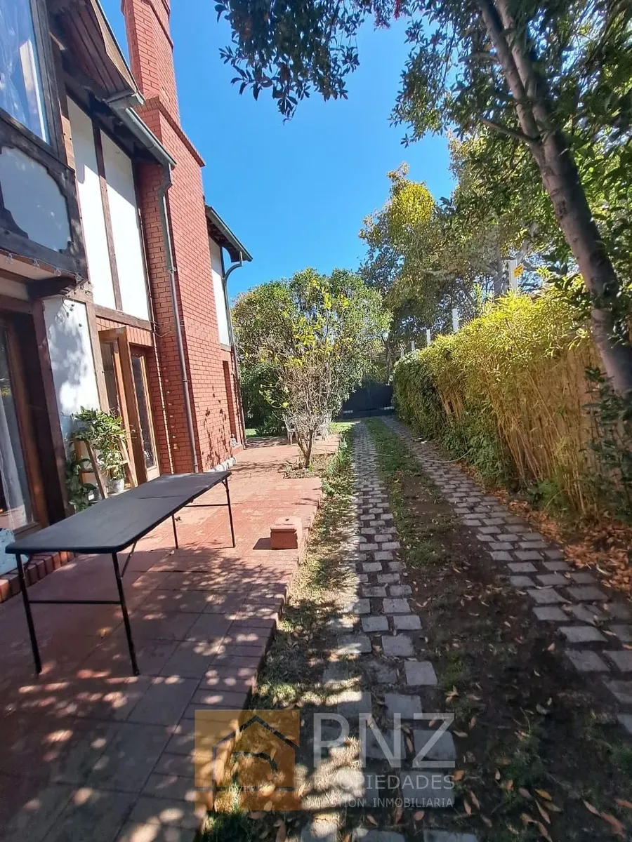 Imagen 2 de 30 de Arriendo Linda Casa , De 5 D , 5 ,6 E Miraflores Bajo