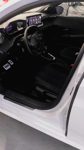 Peugeot 208 1.0T Gt