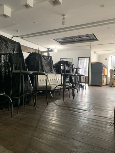 Imagen 12 de 14 de Venta. Edificio Comercial. Barrio Obrero