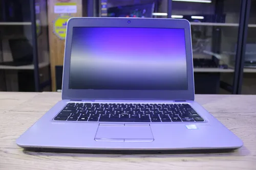 Laptop Hp I7 Ddr4 8gb Ssd 240gb Fhd Windows 11 (Reacondicionado)