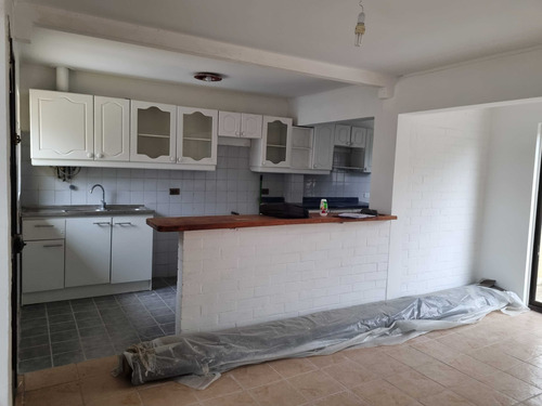 Casa En Calle Arturo Prat Con Sargento Aldea (60103)