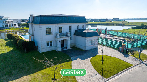 Casa A La Laguna En Barrio Marinas, Puertos, Escobar