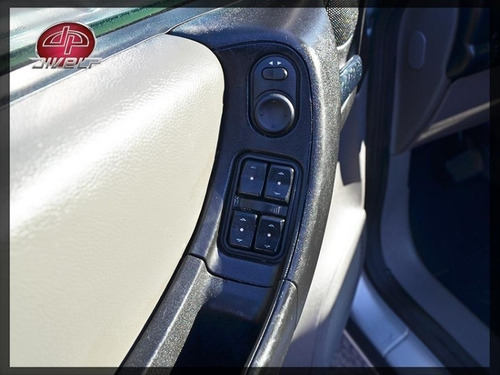 Chevrolet Zafira Expression 2.0 Automático 2012