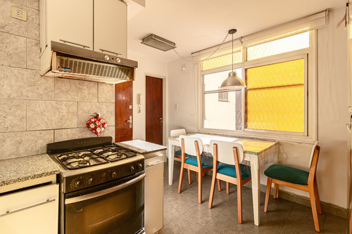 Venta. Tres Ambientes Con Dependencia. Barracas.