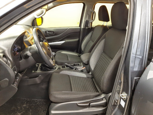 Imagen 7 de 15 de Renault Alaskan Emotion 4x4 Mt (rich)