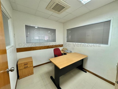 Edificio Moderno Con Terraza En Venta Los Dos Caminos Caracas Oportunidad De Inversion