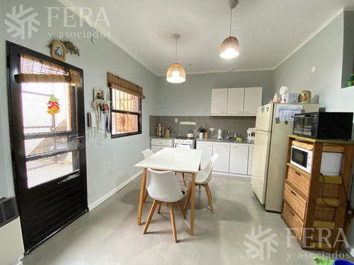Imagen 5 de 10 de Venta De Ph De 2 Ambientes Con Patio En Wilde (29391)