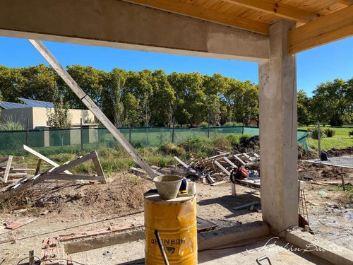 Casa En Construcción En Estancia Villa Maria