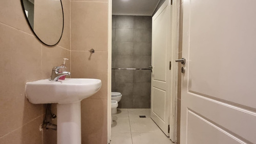 Ruiz Diaz 42 Local Barracas 70 M2 Exc. Zona !
