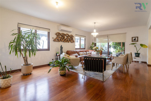 Preciosa Casa En Venta De 4 Dormitorios