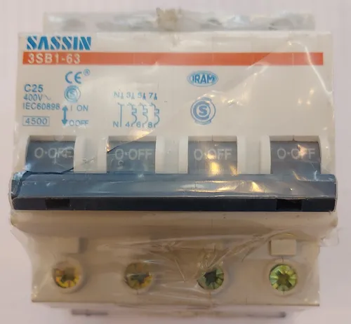 Interruptor Llave Térmica Tetrapolar 25 Amp Sassin 4 Polos