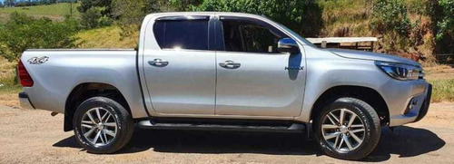 Imagem 9 de 10 de Toyota Hilux 2017 2.8 Tdi Srx Cab. Dupla 4x4 Aut. 4p