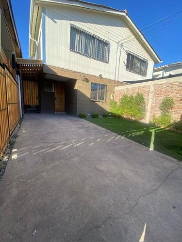 Arriendo Casa Sólida 70 M2 En Calle General Urrutia