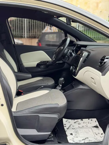 Renault Captur 2.0 Intens Automática