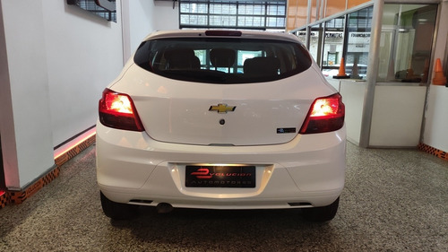 Imagen 5 de 12 de Chevrolet Onix 2019 1.4 Joy Ls