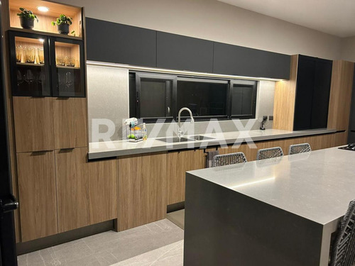 Casa En Venta En Condominio El Campanario Norte