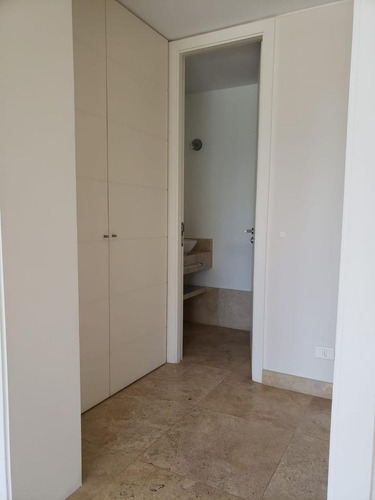 Imagen 6 de 22 de Frente Al Club De Golf, 180m2, 3 Dormitorios, 4 Baños, Servicio Completo, Garaje X2