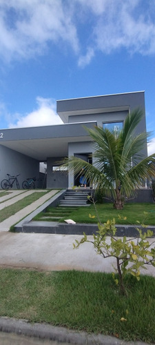 Casa Condomínio Fechado 2 Dorms Com Suite E Dois Ar Condicio