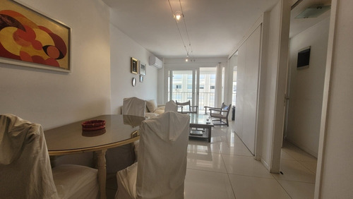 Imagen 12 de 28 de Excelente Departamento . Dos Ambientes, En Peninsula. Punta Del Este. Esquina Gorlero Y 21. La Pagina No Me Permite Poner La Direccion Exacta En Ubicacion.