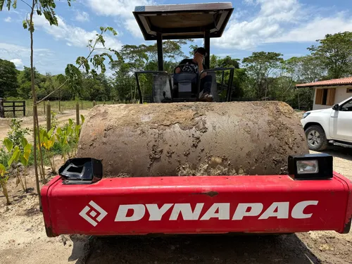 Vibrocompactadora Dynapac 2011 12t