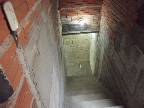 Sobrado Com 1 Dormitório À Venda, 180 M² Por R$ 350.000,00 - Real Park - Caieiras/sp - So0154
